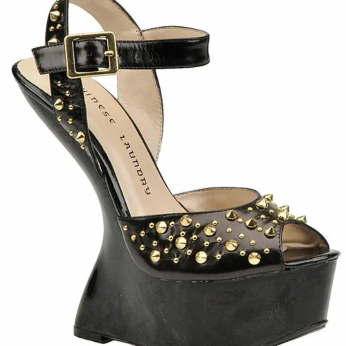 Chinese Laundry Cat Eye Gold Stud Wedge Sandal